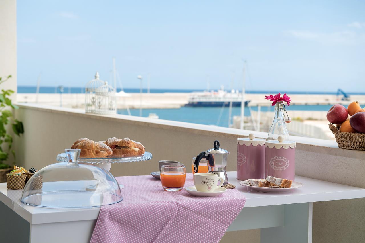 Chicco Di Caffe' Bed & Breakfast Monopoli Bagian luar foto
