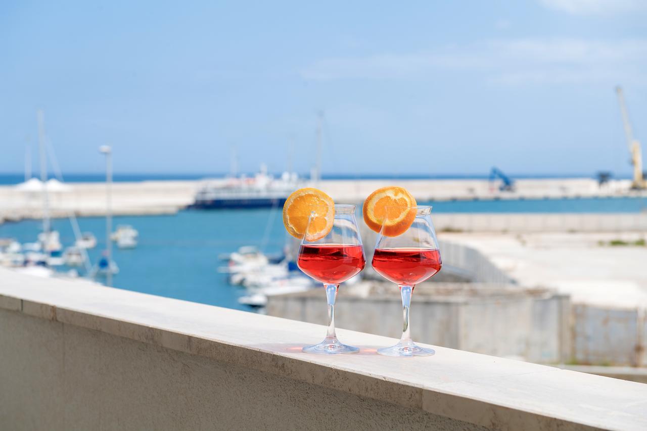 Chicco Di Caffe' Bed & Breakfast Monopoli Bagian luar foto